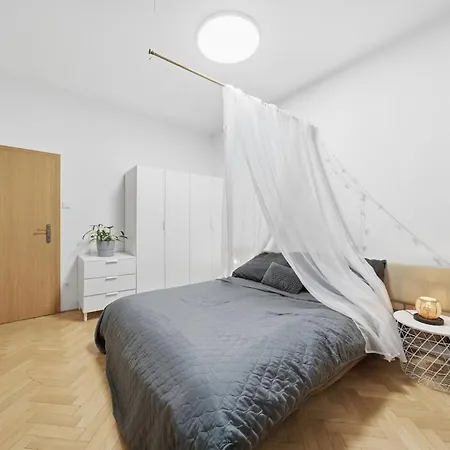 Stylish 2br Family Near Hockey Stadium *