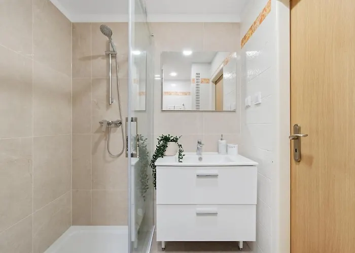 Apartman Stylish 2br Family Near Hockey Stadium *